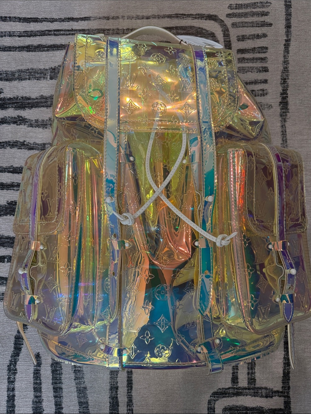 Louis Vuitton Holographic Iridescent Christopher GM Backpack - Clear Prism Shine - Picture 2 of 6